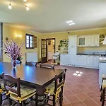 Pescheto With Private Pool Close To Lucca *
