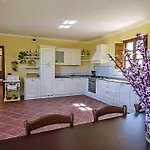 Pescheto With Private Pool Close To Lucca Pieve di Compito